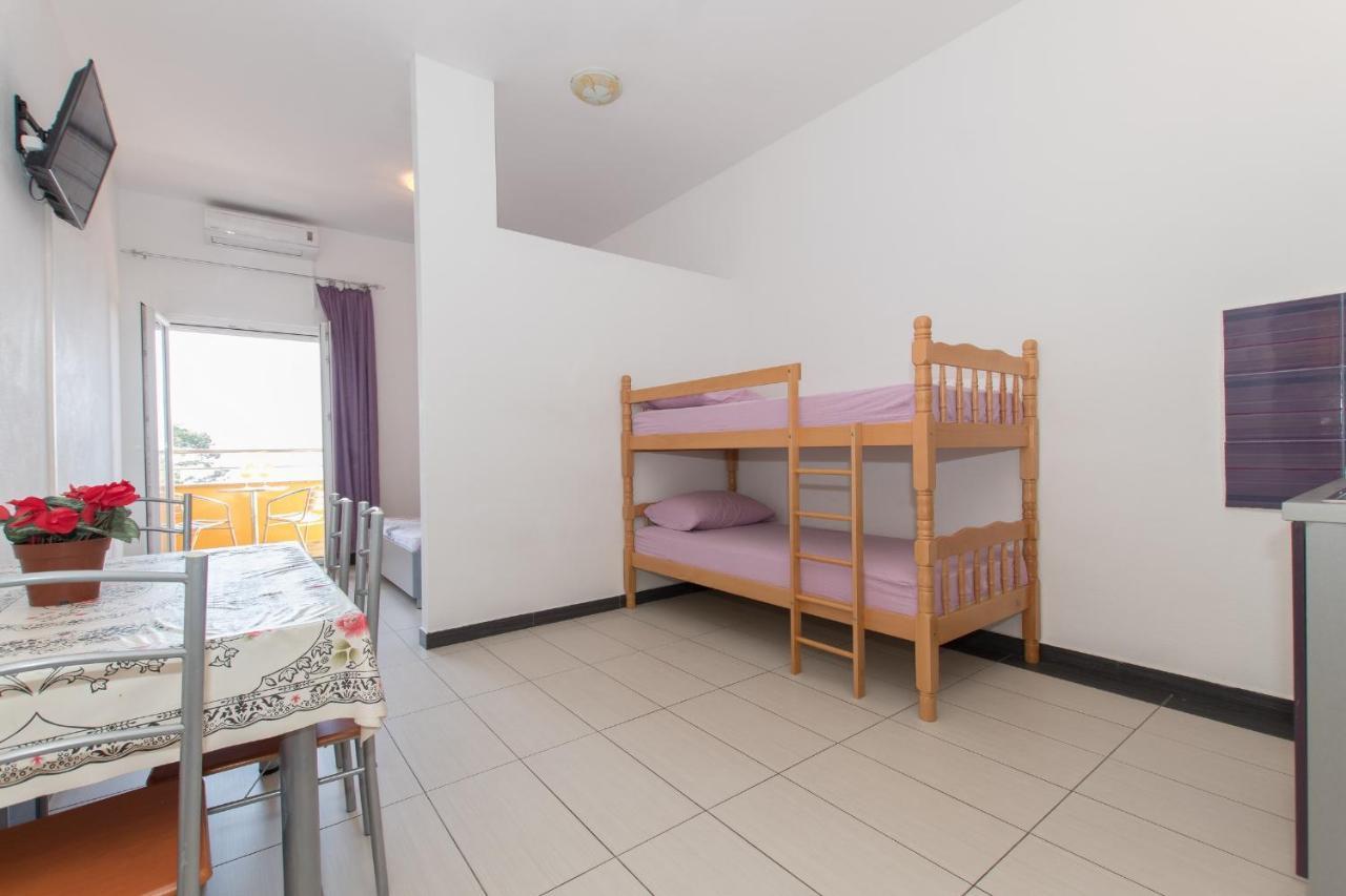 Studio Apartments Zloic In Krvavica Exterior photo