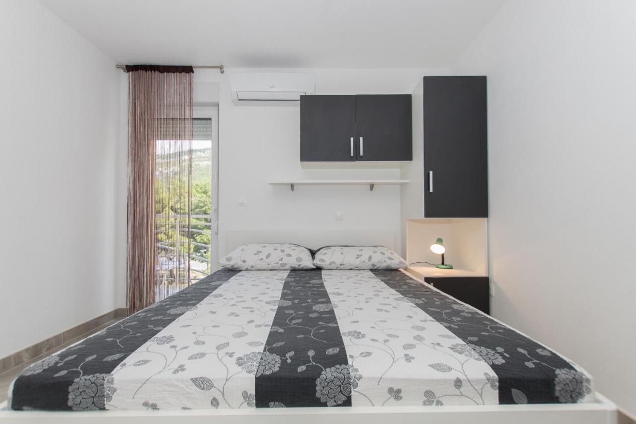 Studio Apartments Zloic In Krvavica Exterior photo