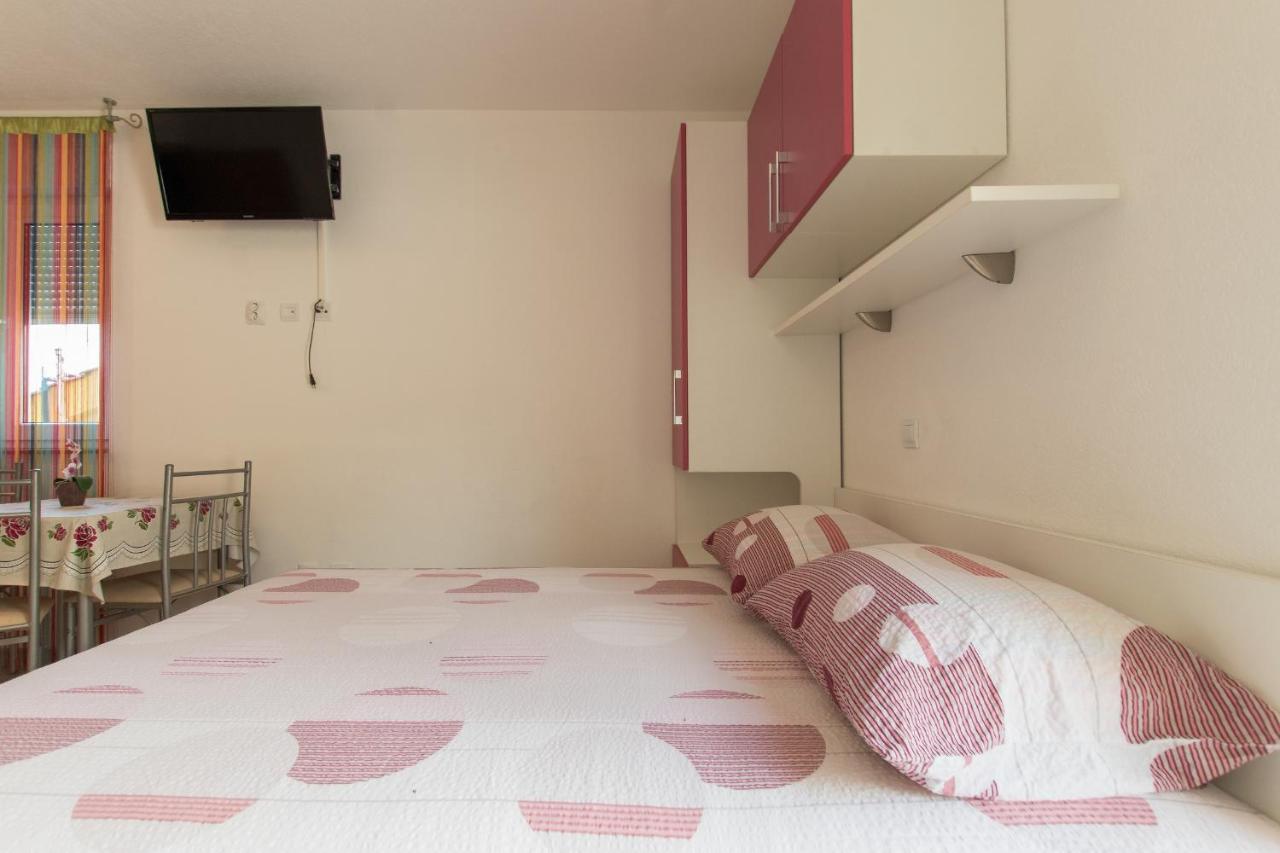 Studio Apartments Zloic In Krvavica Exterior photo