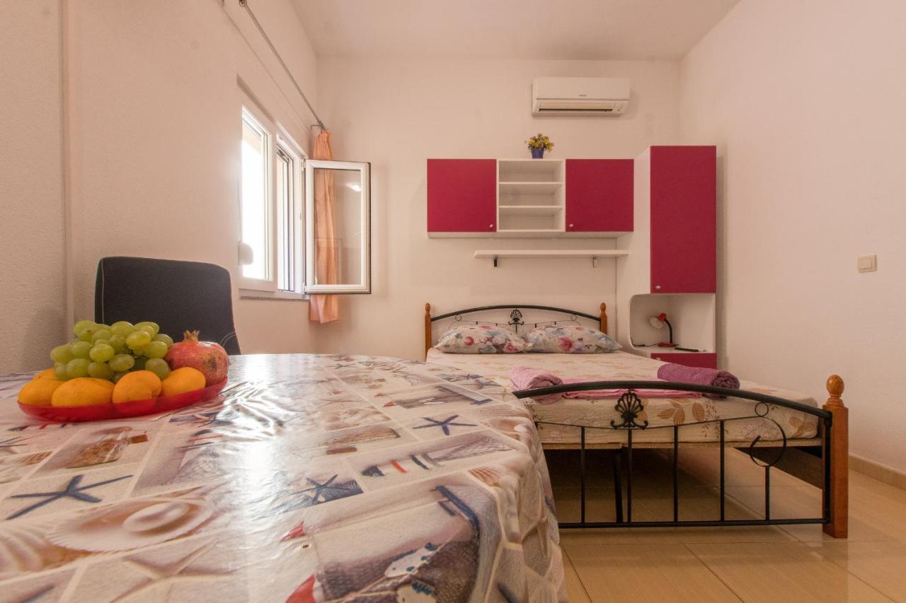 Studio Apartments Zloic In Krvavica Exterior photo