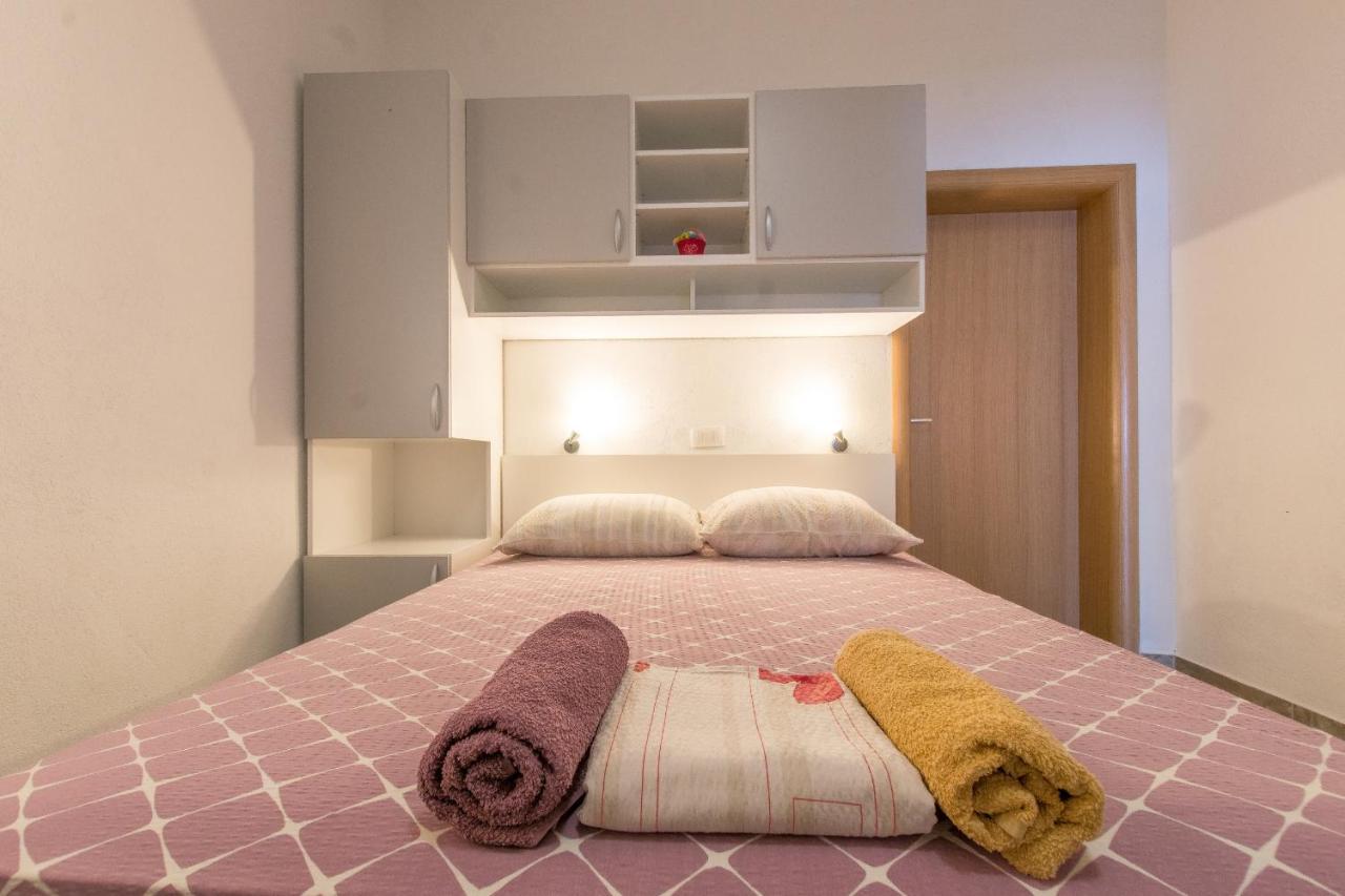 Studio Apartments Zloic In Krvavica Exterior photo