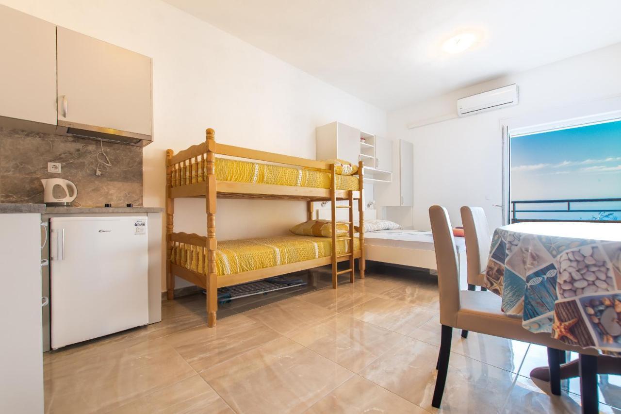 Studio Apartments Zloic In Krvavica Exterior photo