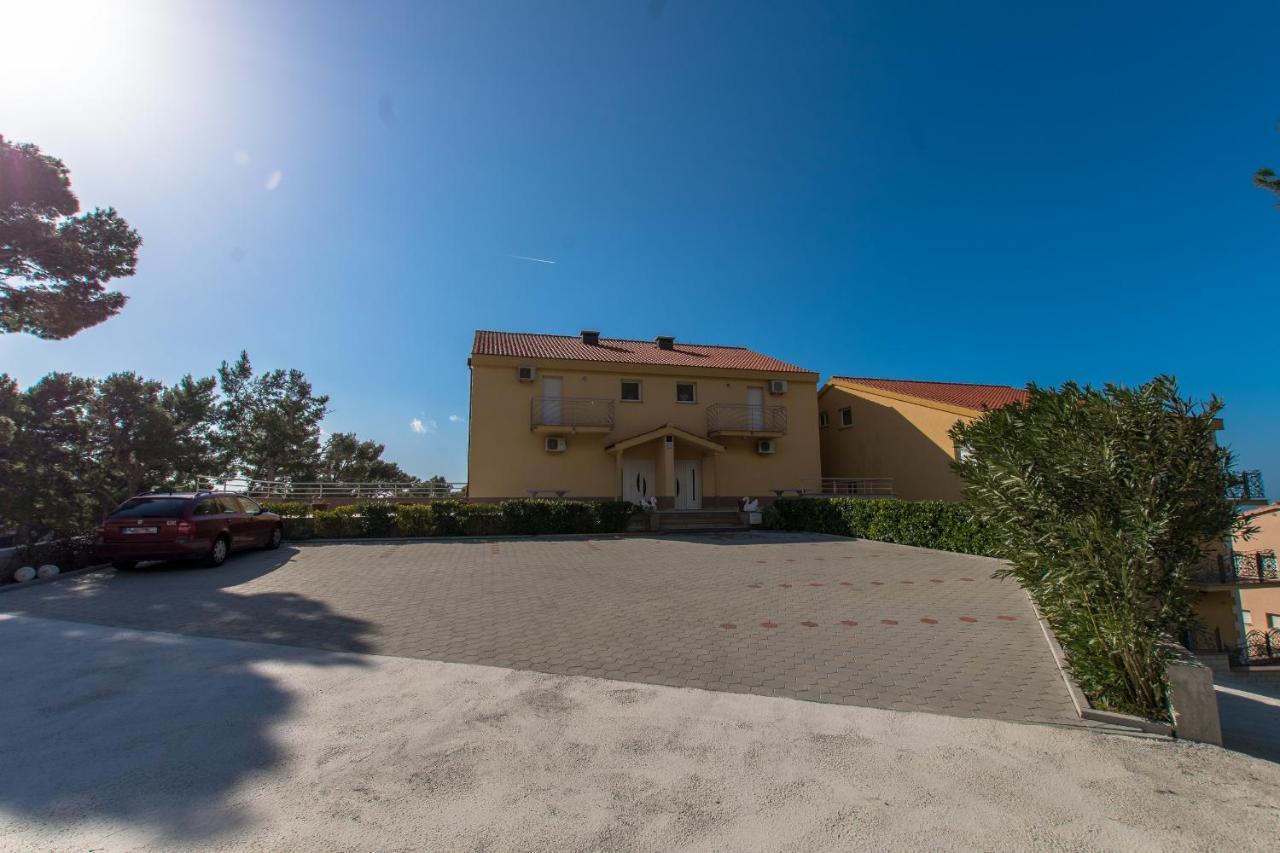 Studio Apartments Zloic In Krvavica Exterior photo